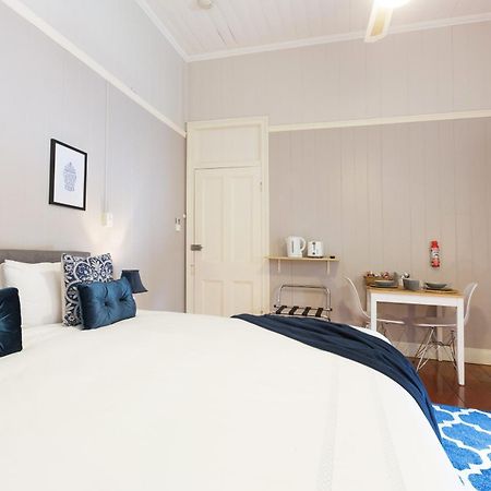 99 Kirkland Bed & Breakfast Brisbane Bilik gambar